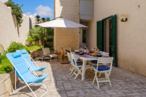 Villa With Climate, Wi-Fi and Private Parking